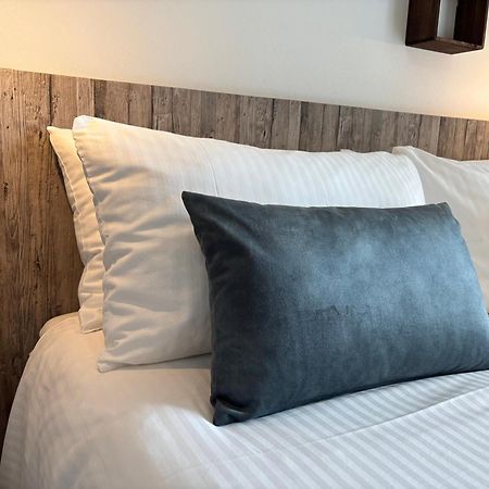 La Luce Delle Colline Bed & Breakfast Serravalle delle Langhe Exterior photo