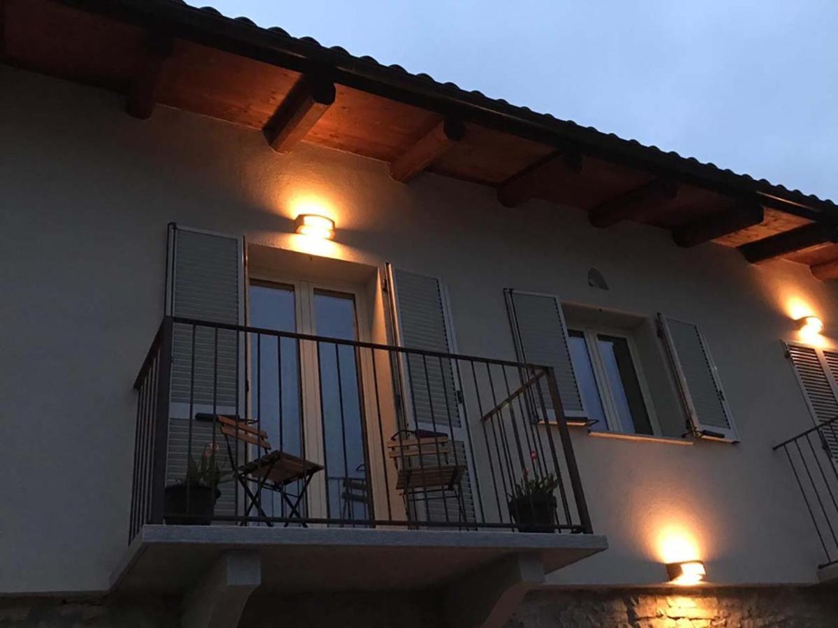 La Luce Delle Colline Bed & Breakfast Serravalle delle Langhe Exterior photo