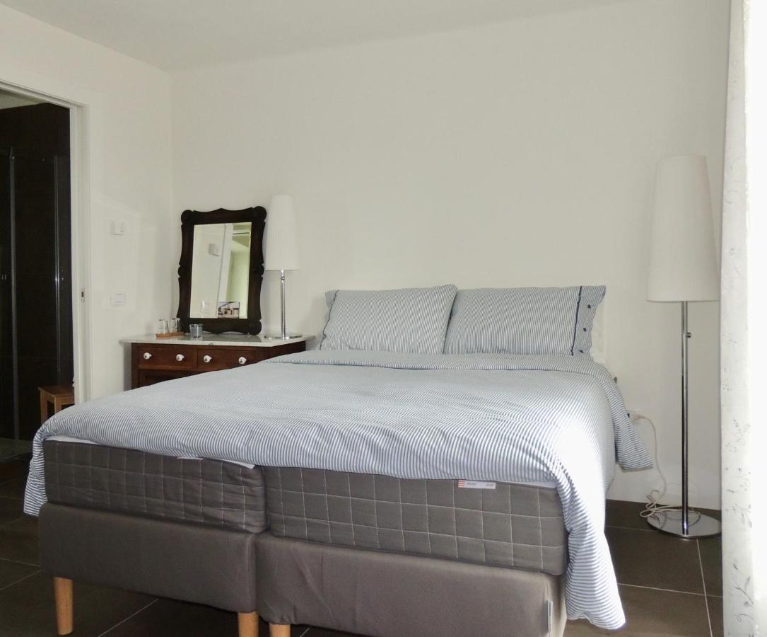 La Luce Delle Colline Bed & Breakfast Serravalle delle Langhe Exterior photo