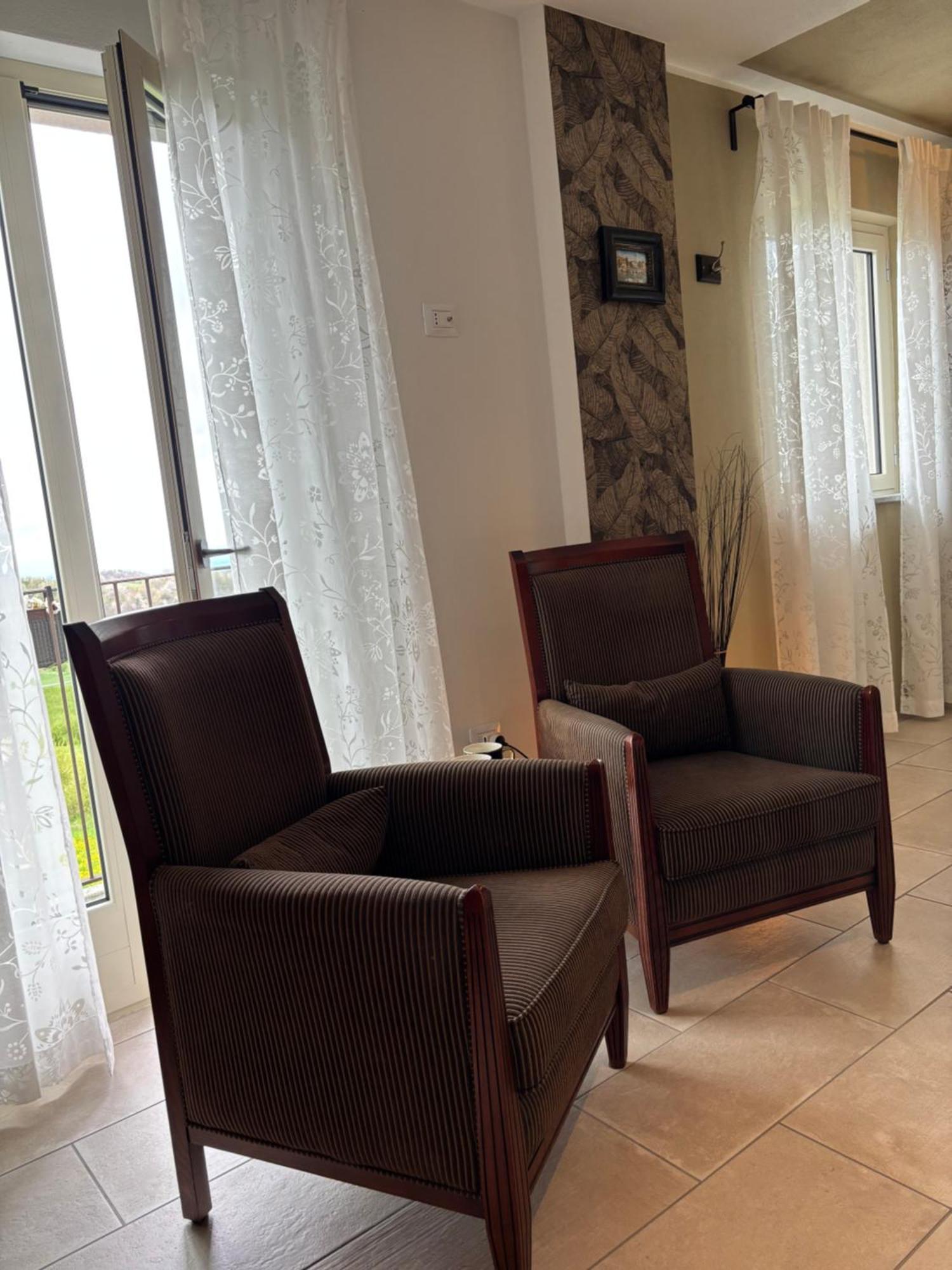La Luce Delle Colline Bed & Breakfast Serravalle delle Langhe Exterior photo